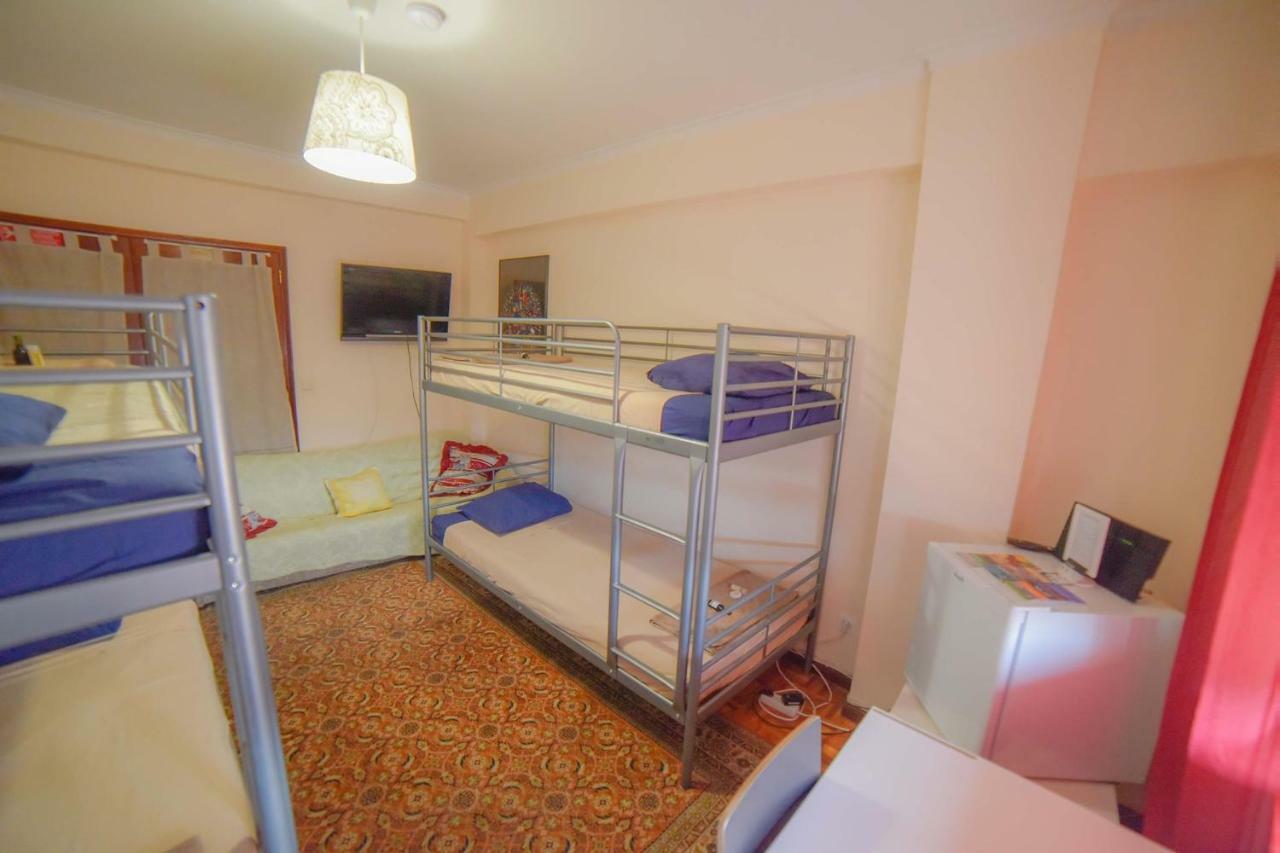 Quarto Com 4 Camas Porto Exterior photo